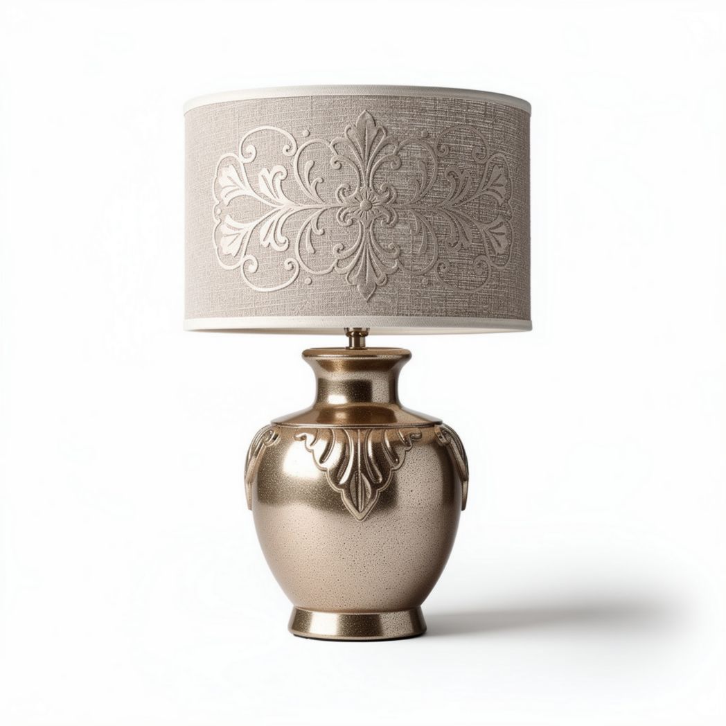 Tafellamp van keramiek met beige stoffen lampenkap 20 x 20 x 35cm